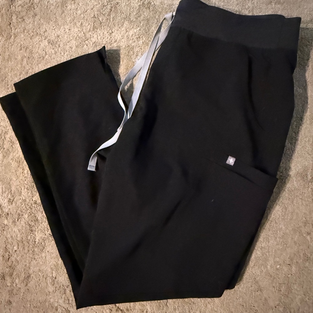 Figs Black Yola Skinny scrub pants  2.0